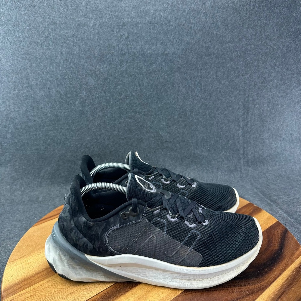 New Balance Fresh Foam Roav v2 Mens Black Gray Running Shoes Size 10D MROAVCK2